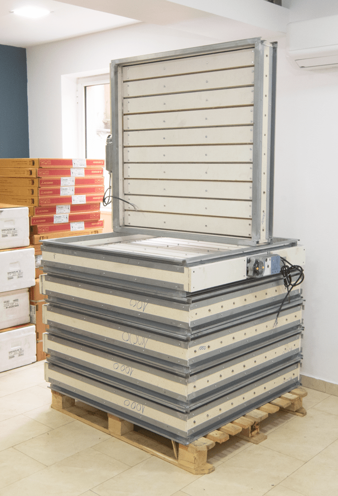 Voleti pentru desfumare echipati cu servomotor